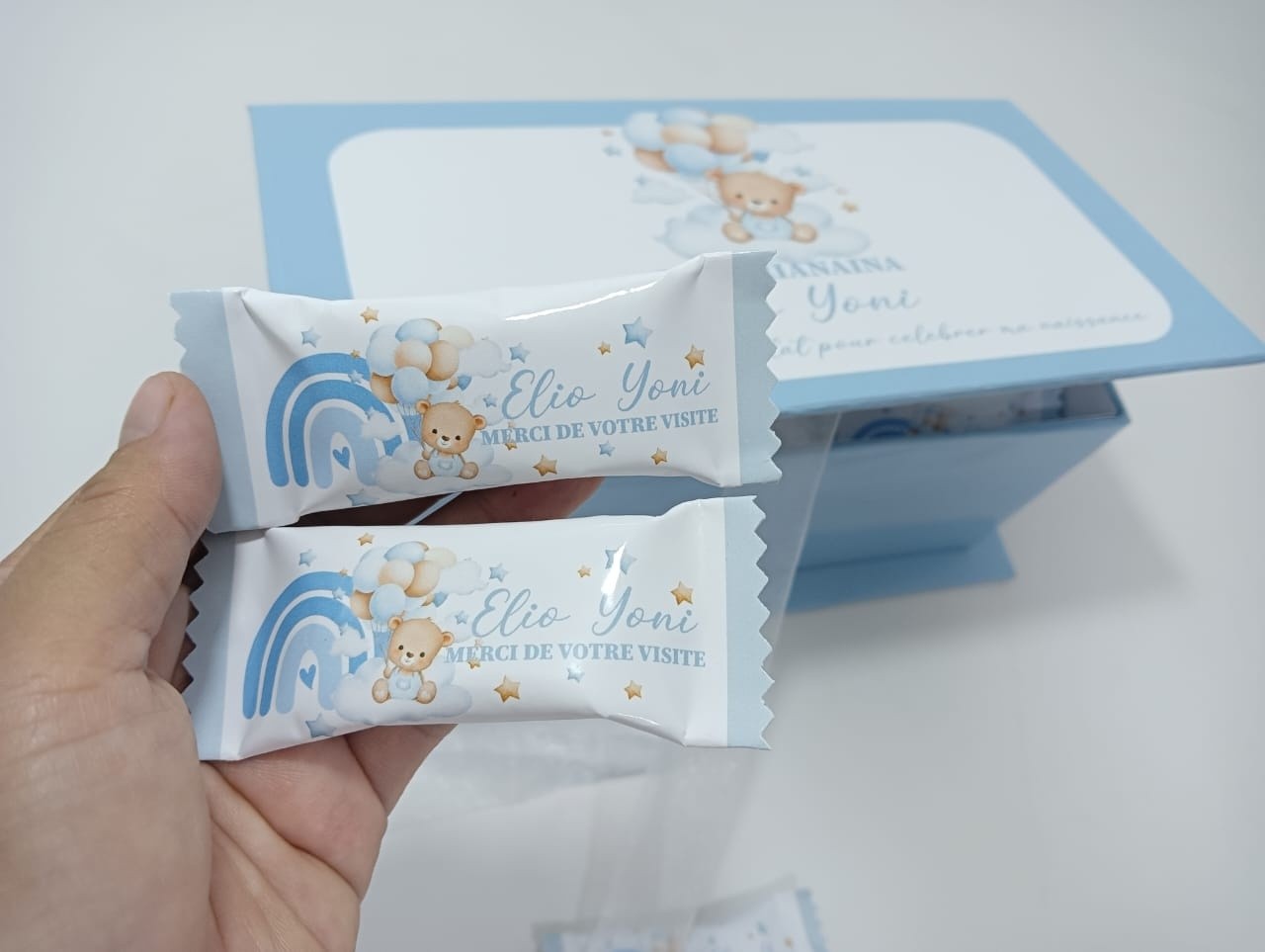 G des idées Facebook ad: CADEAU NAISSANCE PERSONNALISÉ