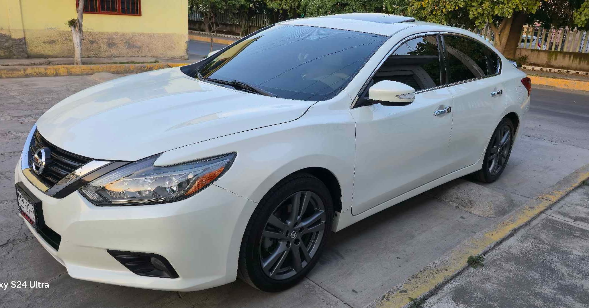 Chocks Rios Alvz Facebook ad: 2018 Nissan Altima