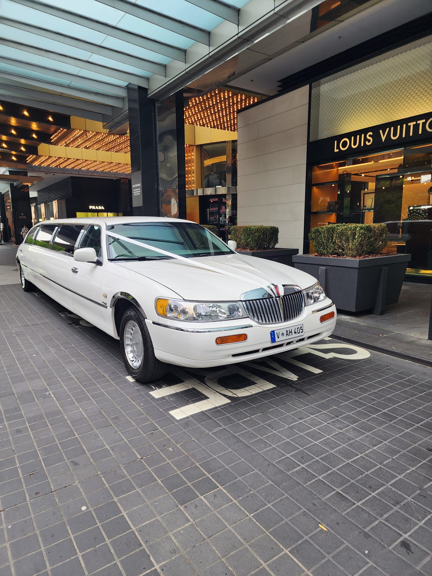 Auslink Limousines Facebook ad: Call us at 0450860035 for 11-seater stretch limo…