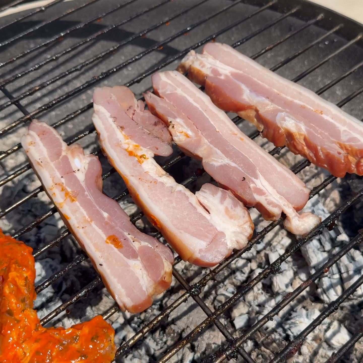 Au Fumé Vosgien Facebook ad: (Re)découvrez notre gamme barbecue