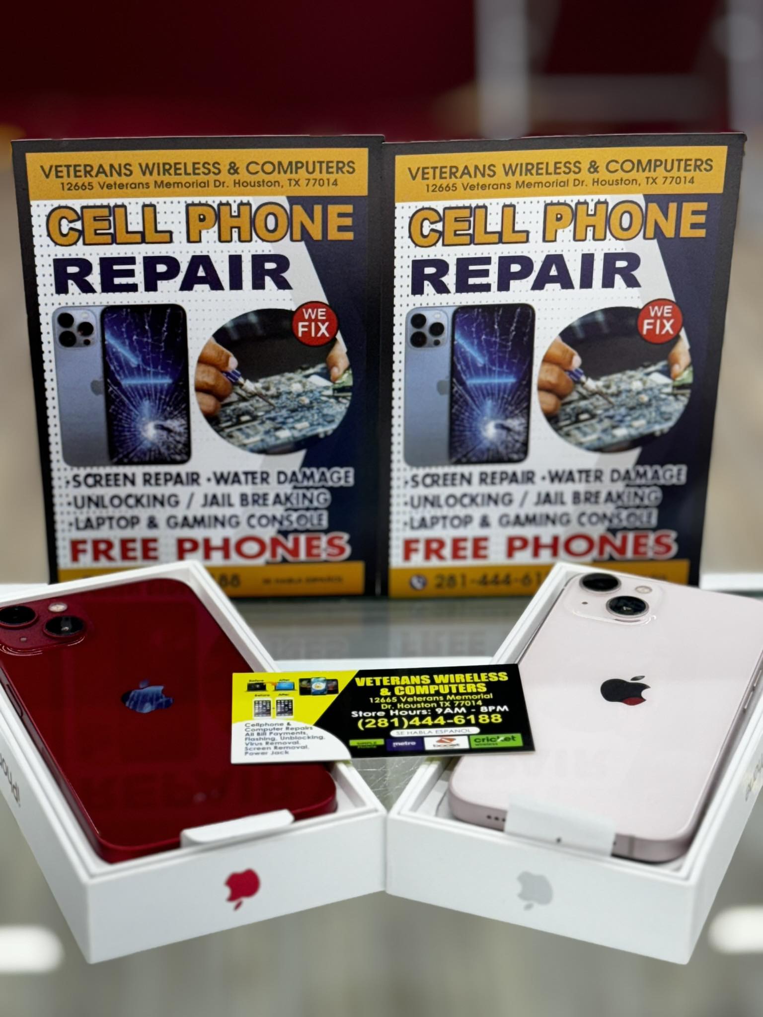 Cellphone repair & more Facebook ad: Cellphone Repair on the spot