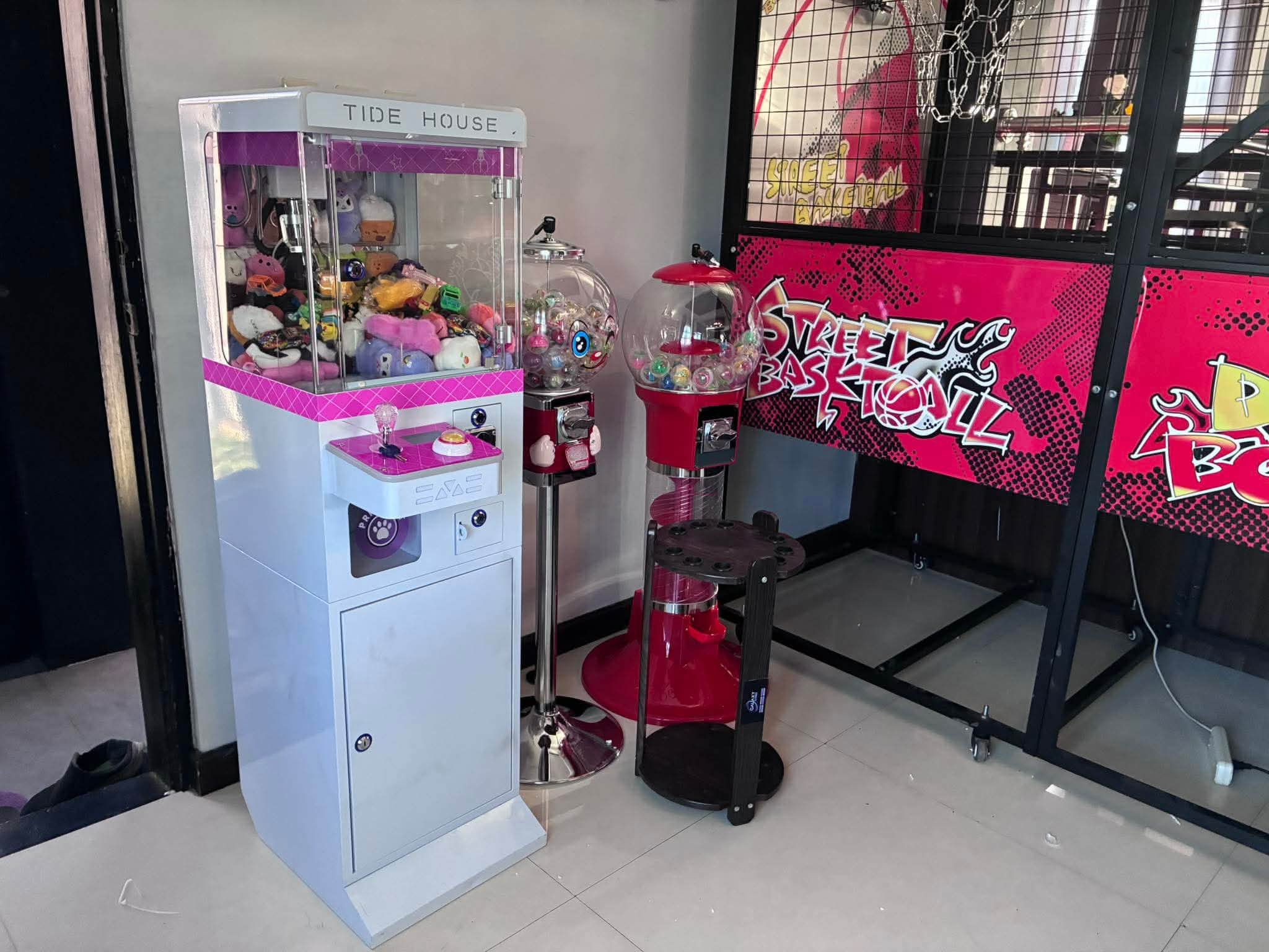 Galaxy Games Ph Facebook ad: LEVEL UP YOUR ENTERTAINMENT SPACE!
