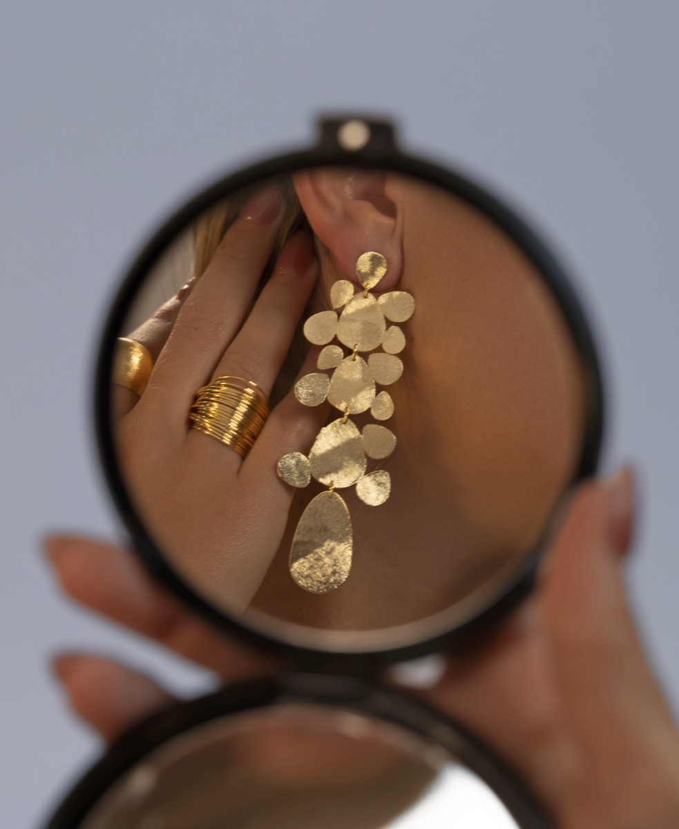 Marcia Moran Facebook ad: No look is complete without jewelry.