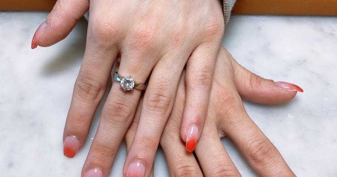 LUX SPA and NAILS Facebook ad