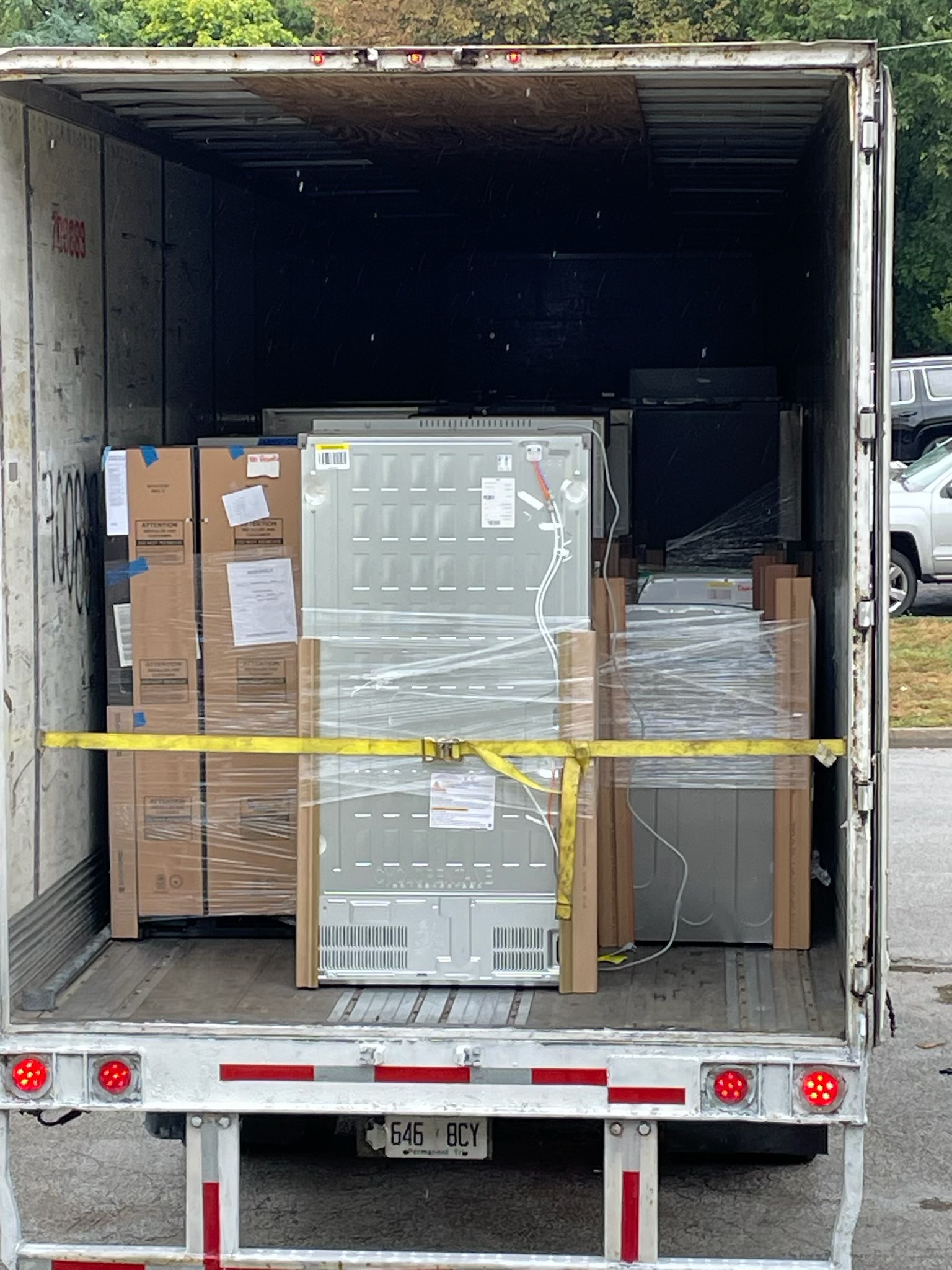 CORE Wholesale Facebook ad: Looking for premium liquidation inventory for your bin…