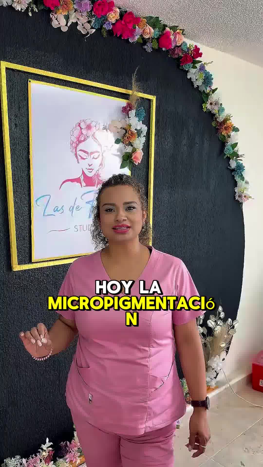 Las de Frida Studio Satélite Facebook ad: Corrige tus cejas con nosotras.