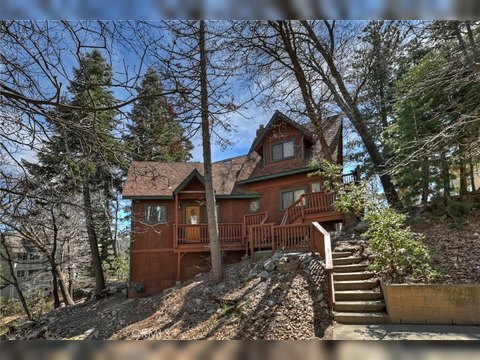 Sue Weaver - Coldwell Banker Sky Ridge Realty Facebook ad
