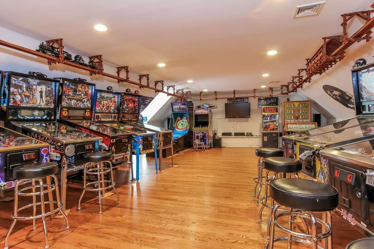 Elite Home Gamerooms Facebook ad: Partnerships - Elite Home Gamerooms | High-end Game Room…