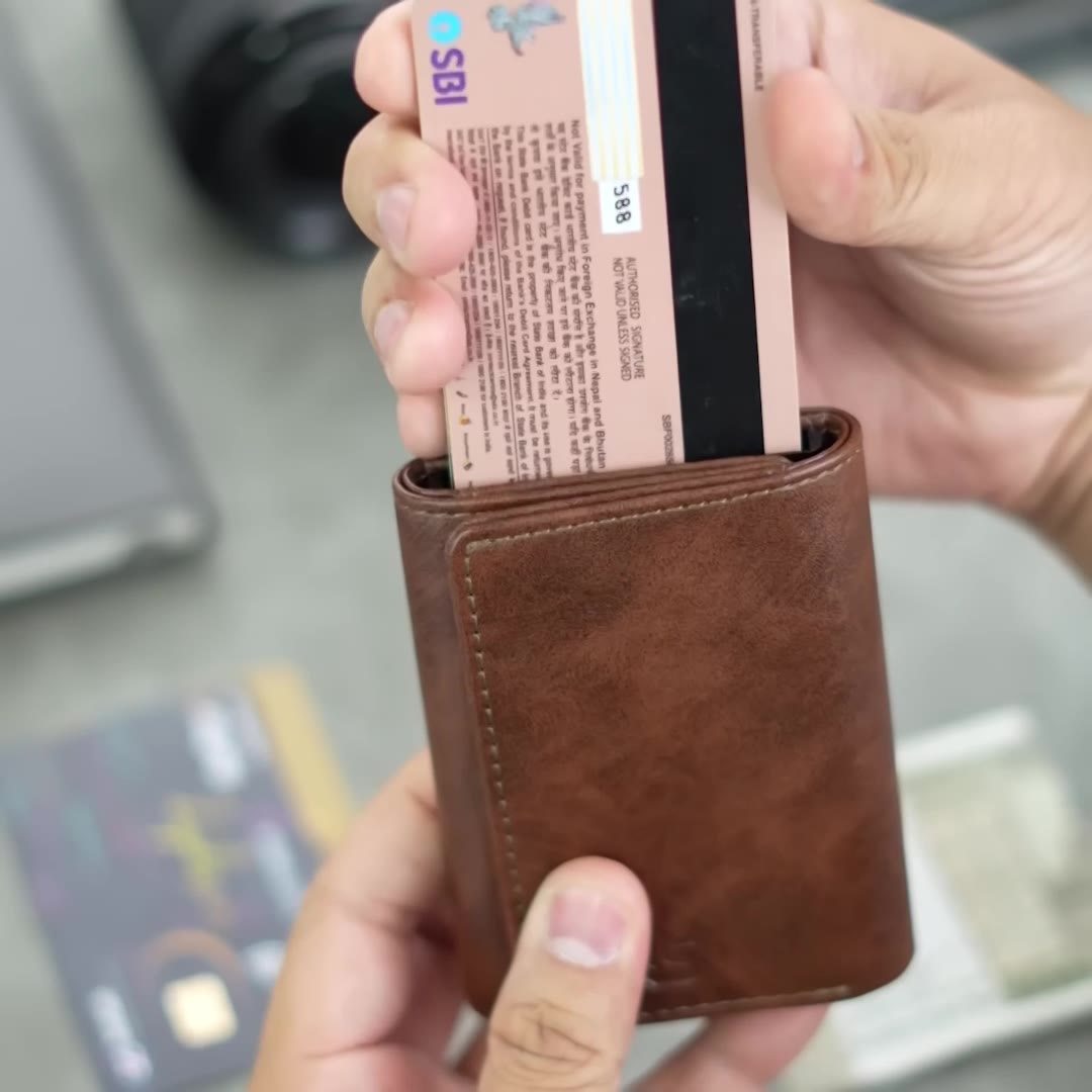 The Wallet Shop Facebook ad: රු.2100 ඇනවුම් කිරීමට Get Offer බටනය Click කරන්න