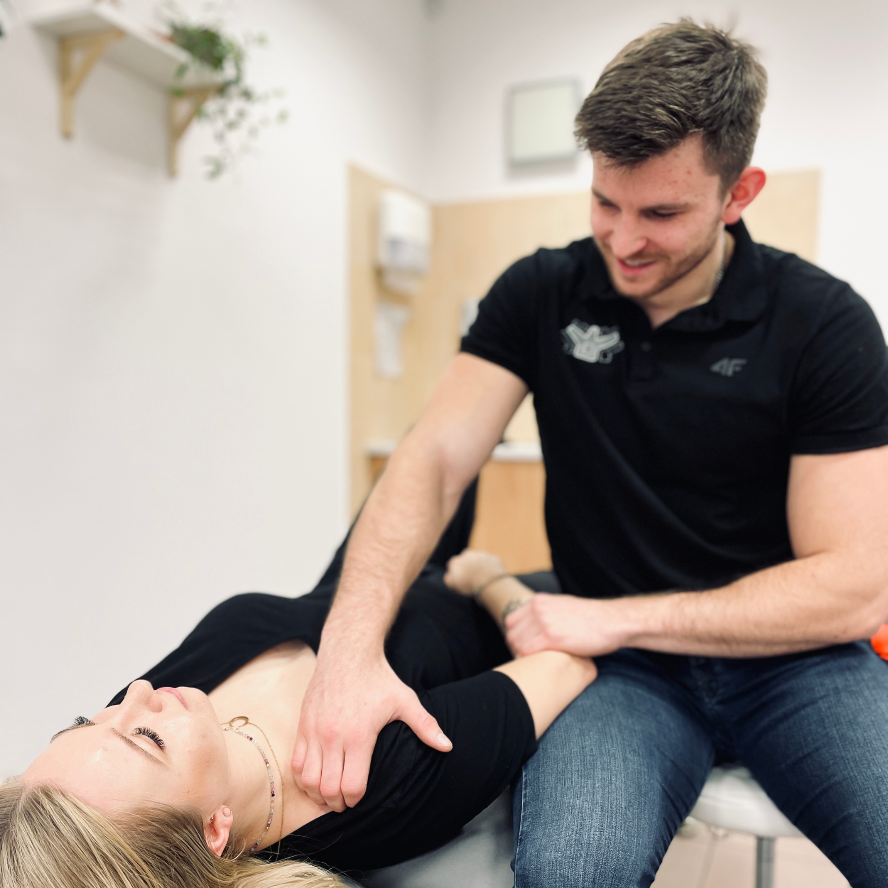 FizjoHuta - Nowoczesna Fizjoterapia Facebook ad