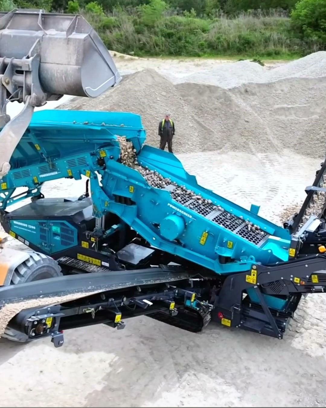 Stone Crusher Manufacturer Facebook ad: Precio de Chancadora Móvil