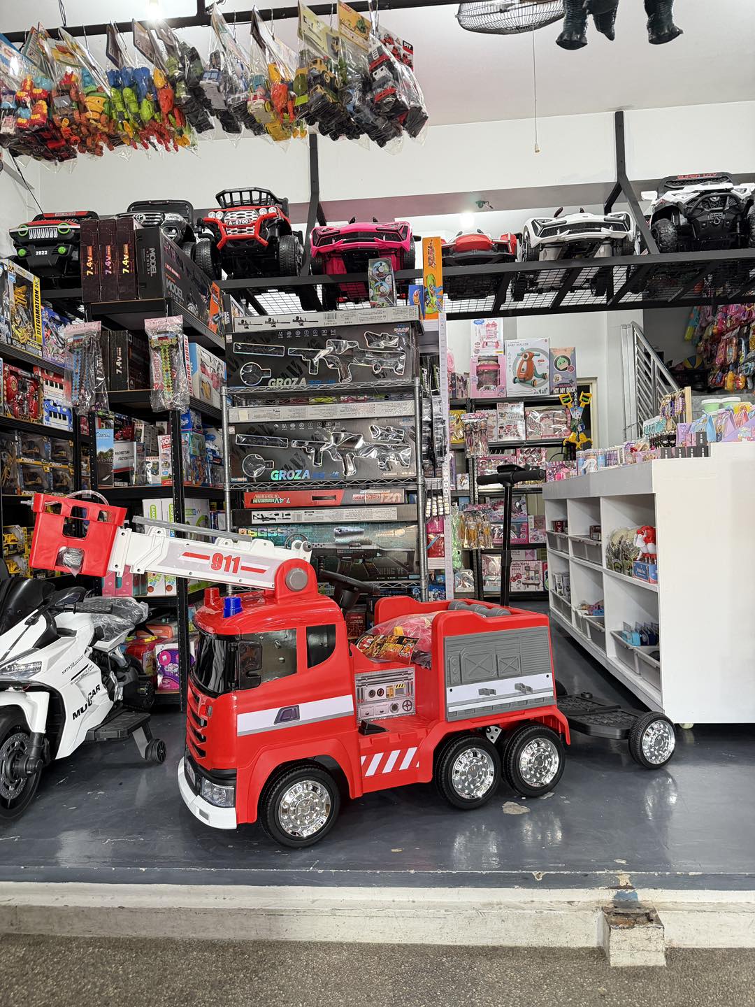 Kid's Wonderland- Electric Toy Cars, Toys, etc. Facebook ad