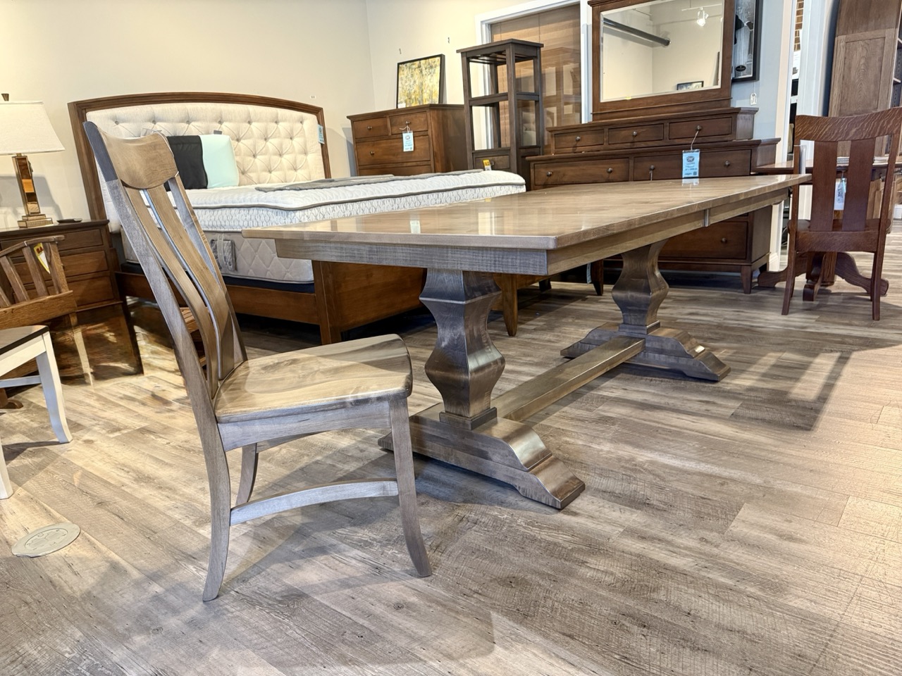 Mueller Furniture Facebook ad: ๐๐ ๐๐๐๐๐๐ ๐๐๐