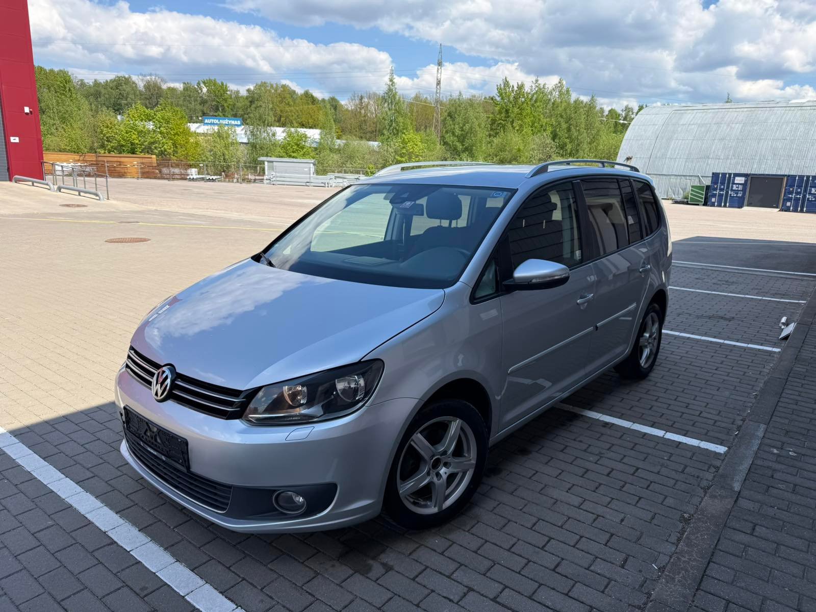 Automobiliai lizingu su garantija Facebook ad