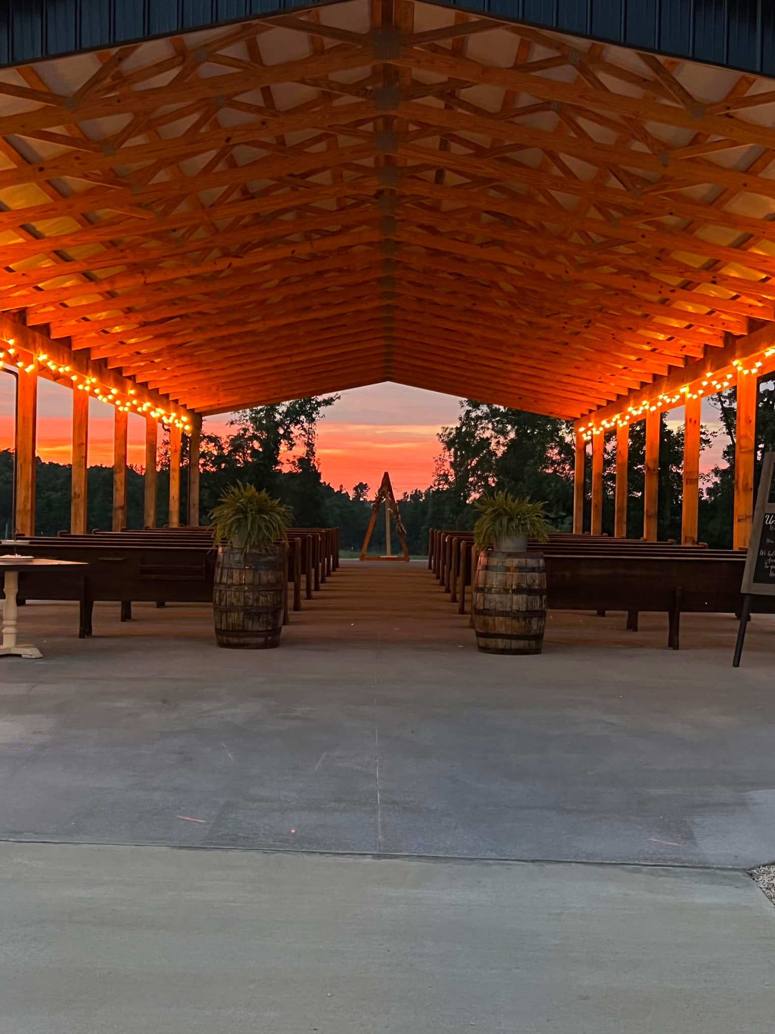 Woodsbend Weddings and Events Facebook ad