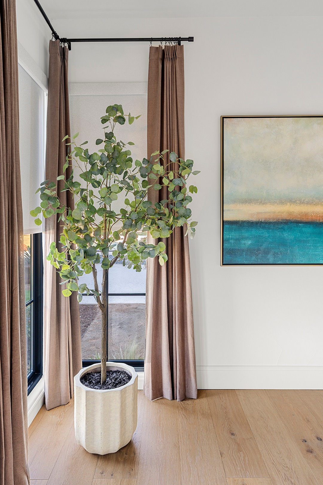 Budget Blinds of Albertville & Brooklyn Park Facebook ad: Free 1 Hour Consultation