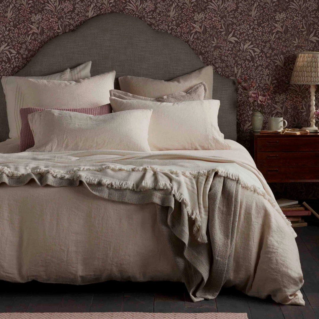 Secret Linen Store Facebook ad: Fourth Order! The Obsession Continues.
