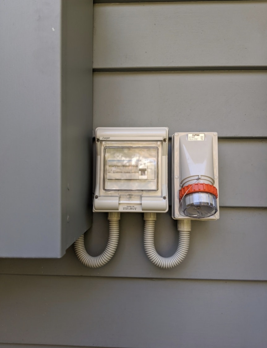 Luke Van Soest - Electrician Facebook ad: If you've lost power due to a bad…