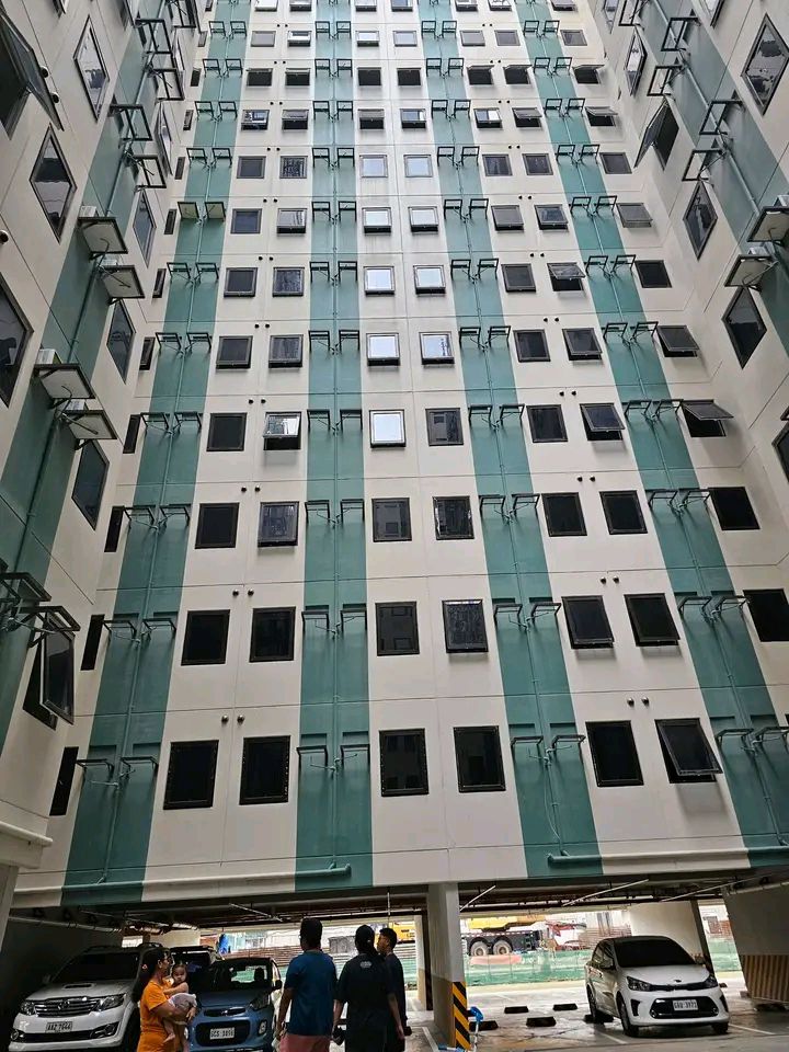 Affordable Rent To Own-Cebu Facebook ad: OMG! 2BR Condo Unit in Banilad 10k Cashout…