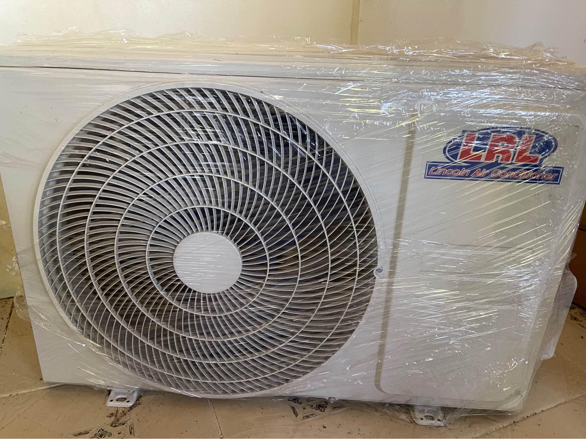 Roneel Nandan Facebook ad: LRL A/C Unit near new 11,000BTU