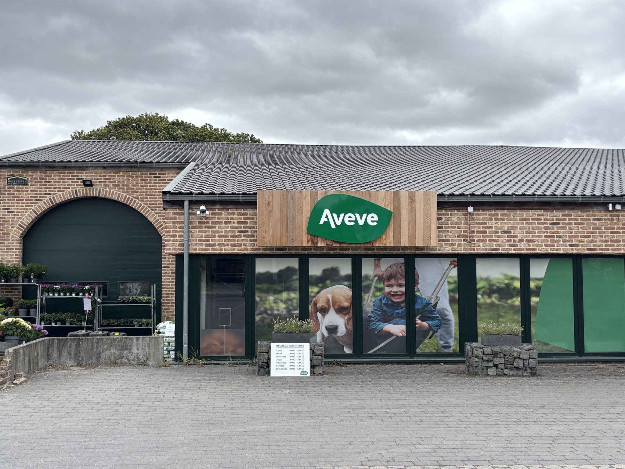 Aveve Rixensart - Genval Facebook ad: Aveve Rixensart est une jardinerie, animalerie et…