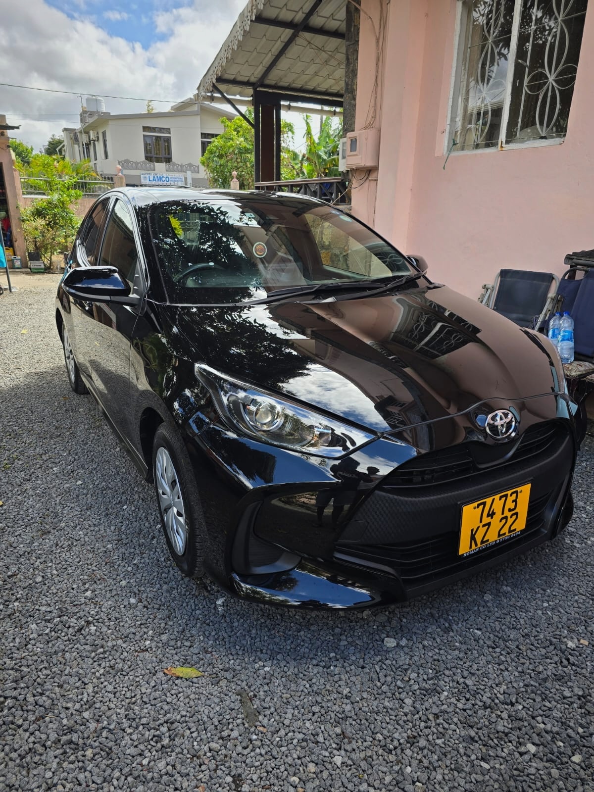 L Car Rental Facebook ad: Rent a buget car today!