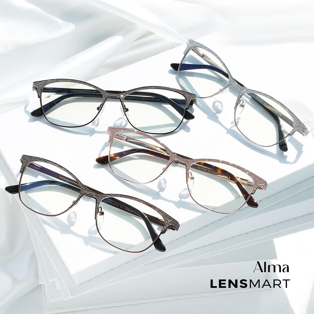 Lensmart Facebook ad