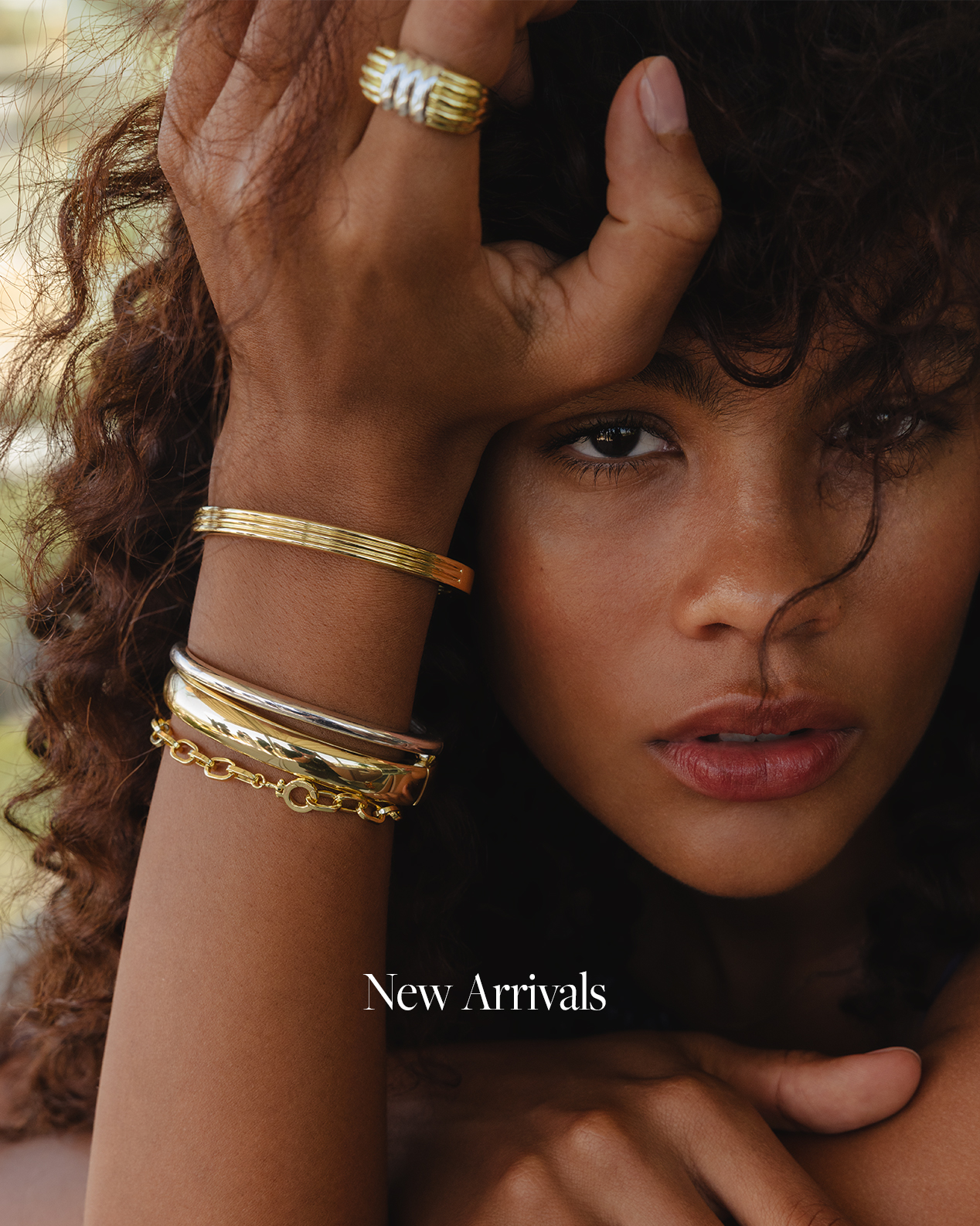 gorjana Facebook ad: Timeless & easy-to-wear