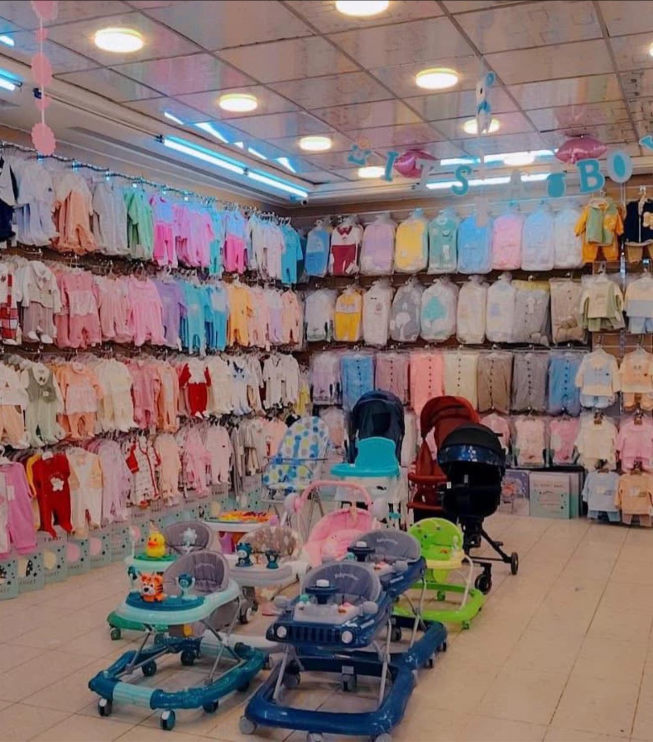 مؤسسة ظل القمر للألبسه الجاهزه جرش Facebook ad: كل اللي بخص البيبي صار بمكان واحد