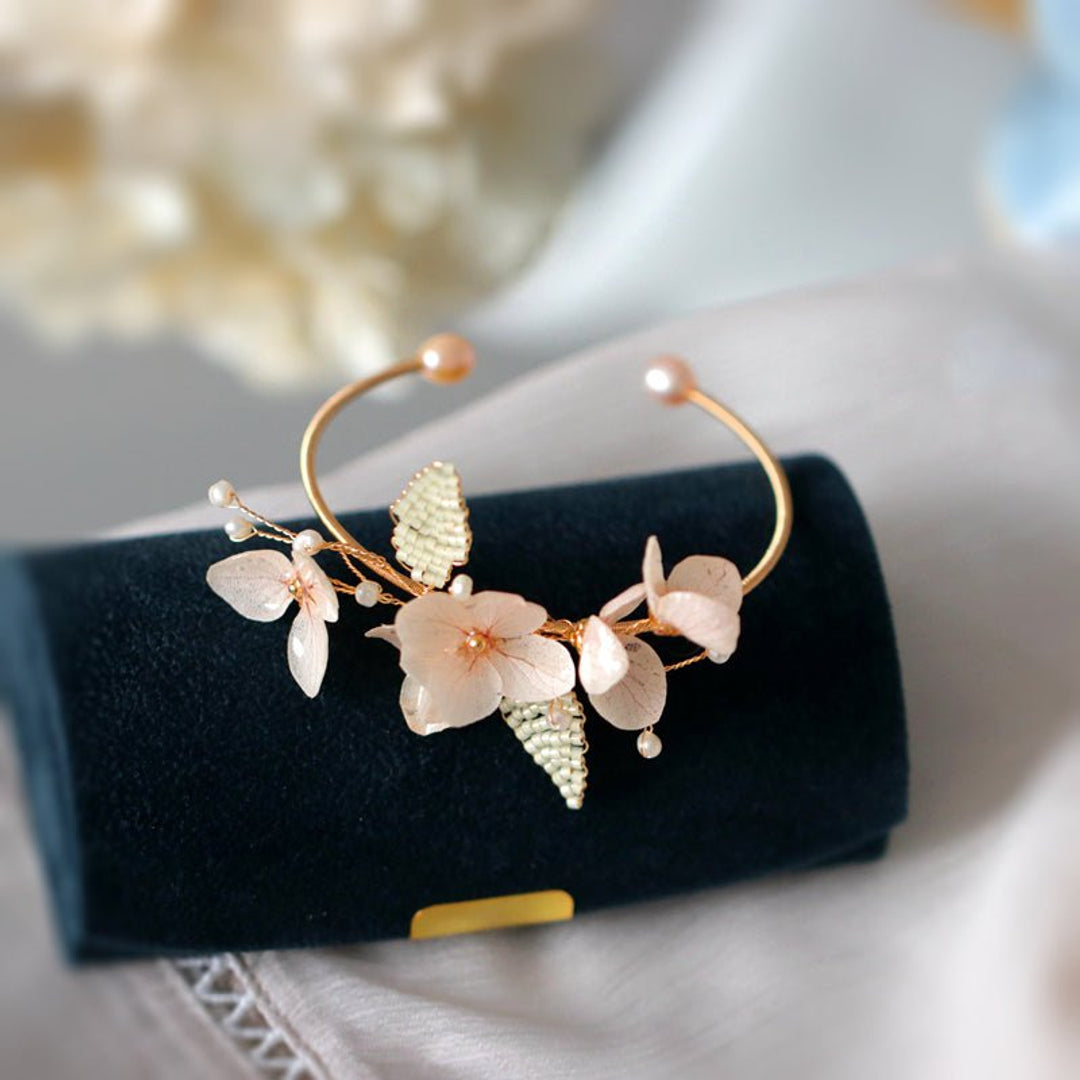 Jewelry Blossom Facebook ad