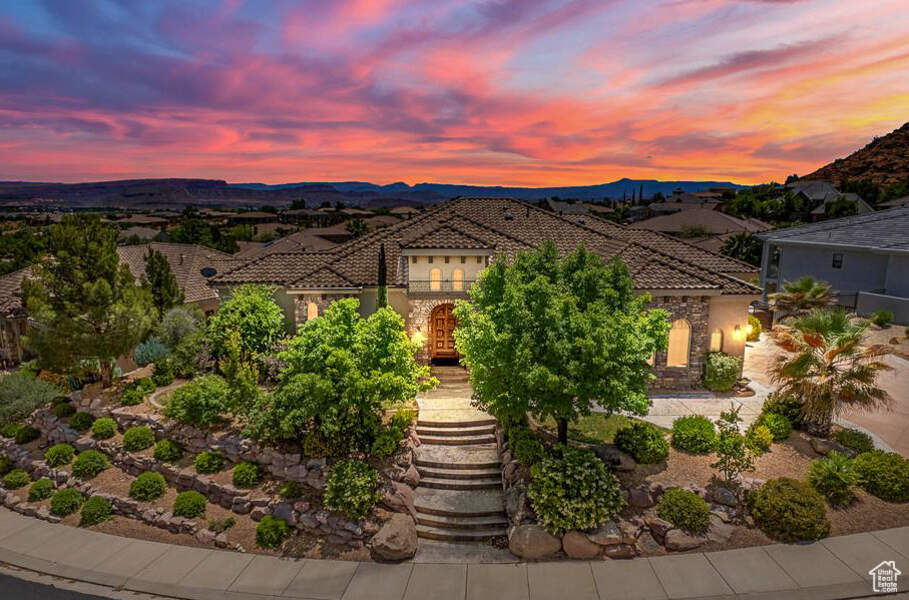 Element Real Estate Brokers Facebook ad