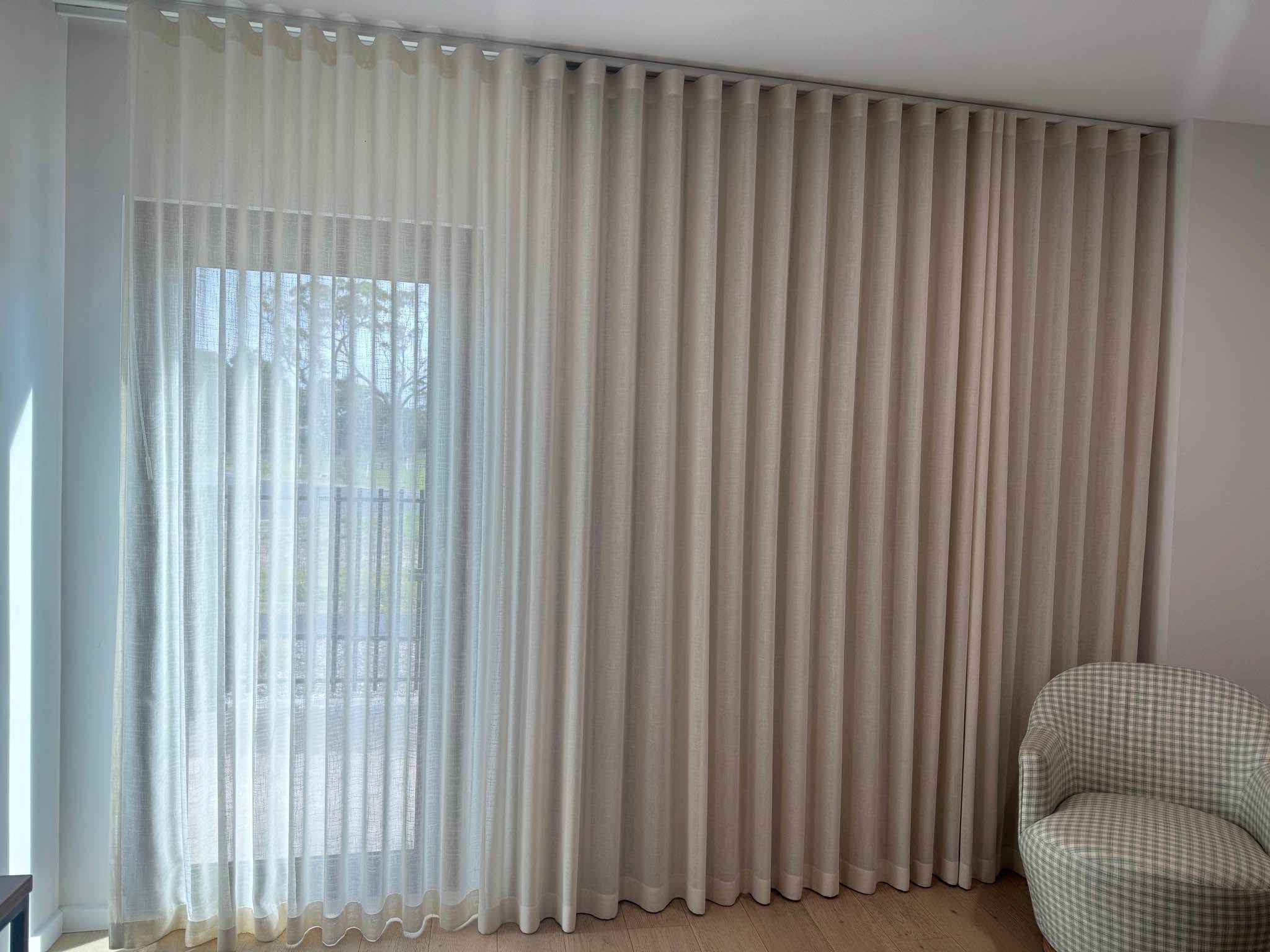 Jenny Chen Facebook ad: Wave fold curtains
