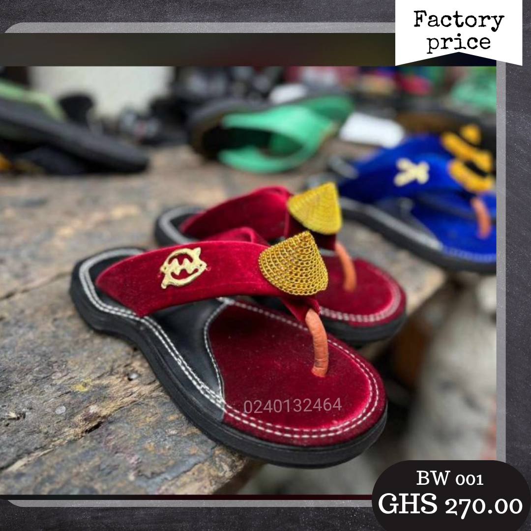FootJoes Facebook ad: Royalty demands the best!