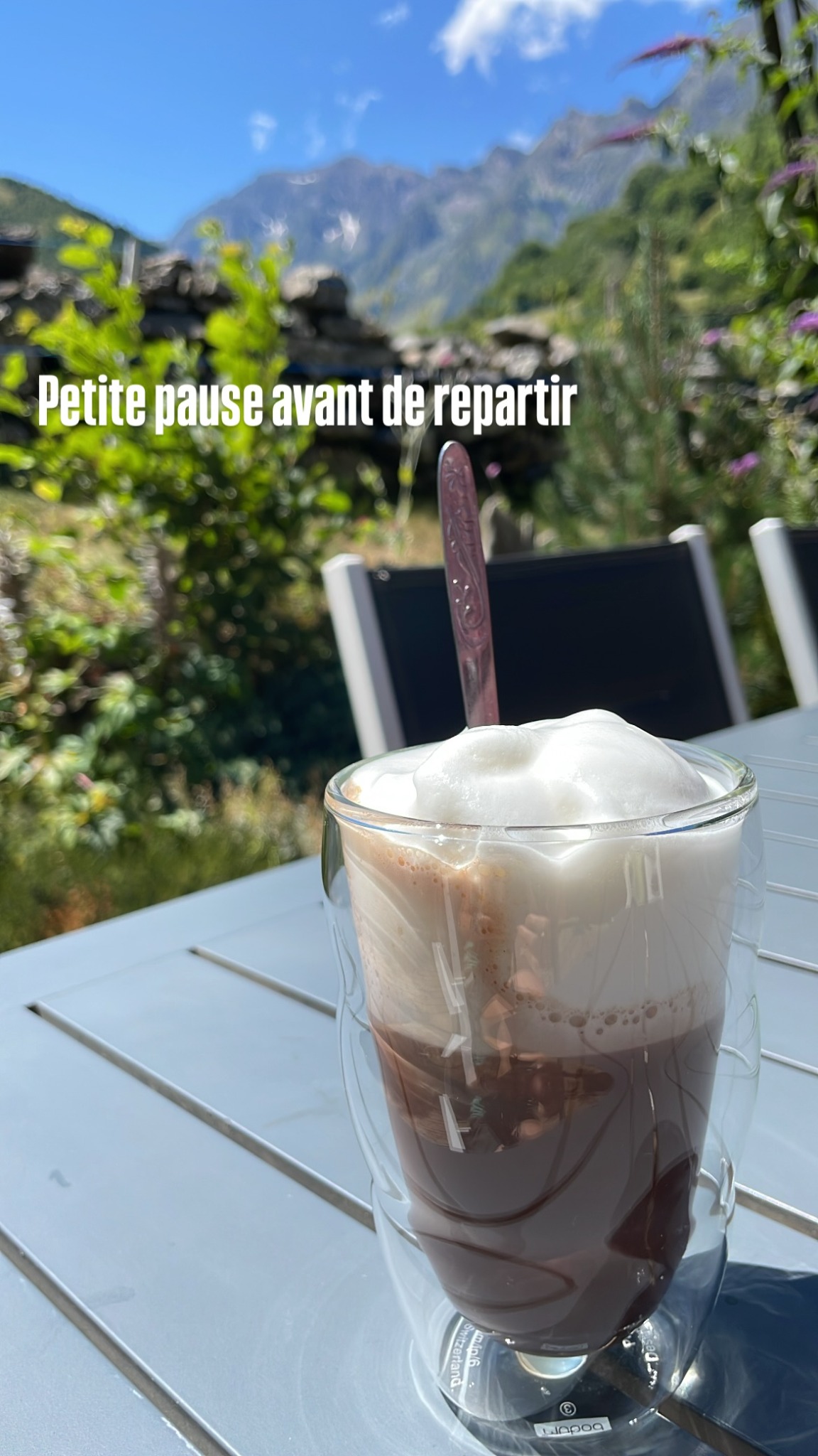 Bonjour Facebook ad