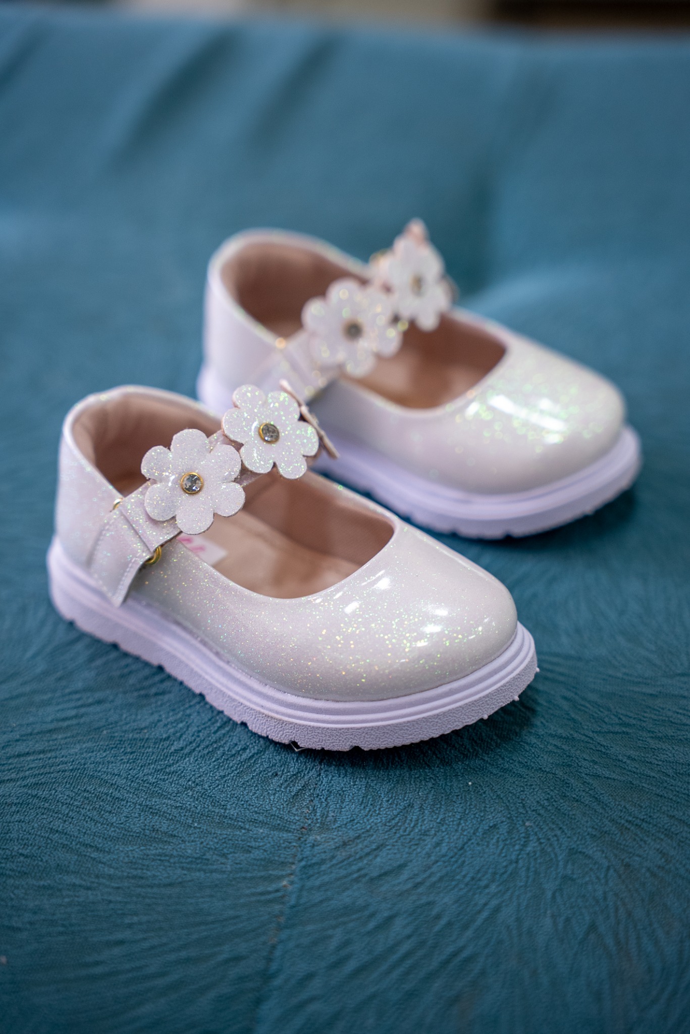 Gente Míuda Kids Shoes Facebook ad from Apr 9, 2026