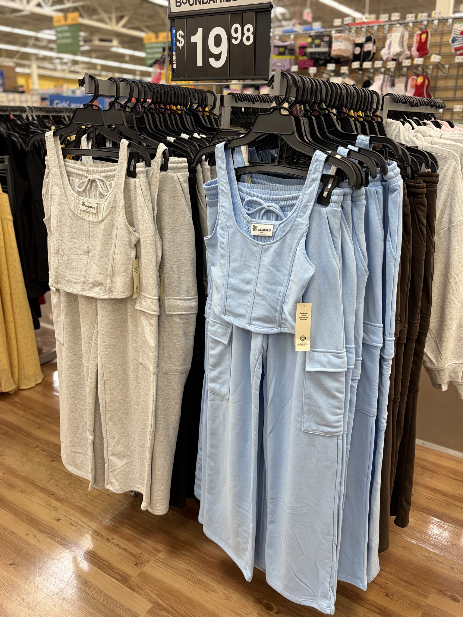 Walmart Finds Facebook ad