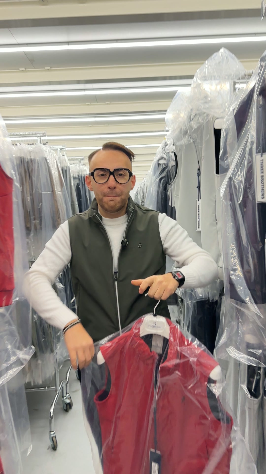 Three Brothers Formia Facebook ad: 2 GILET A SOLI €60