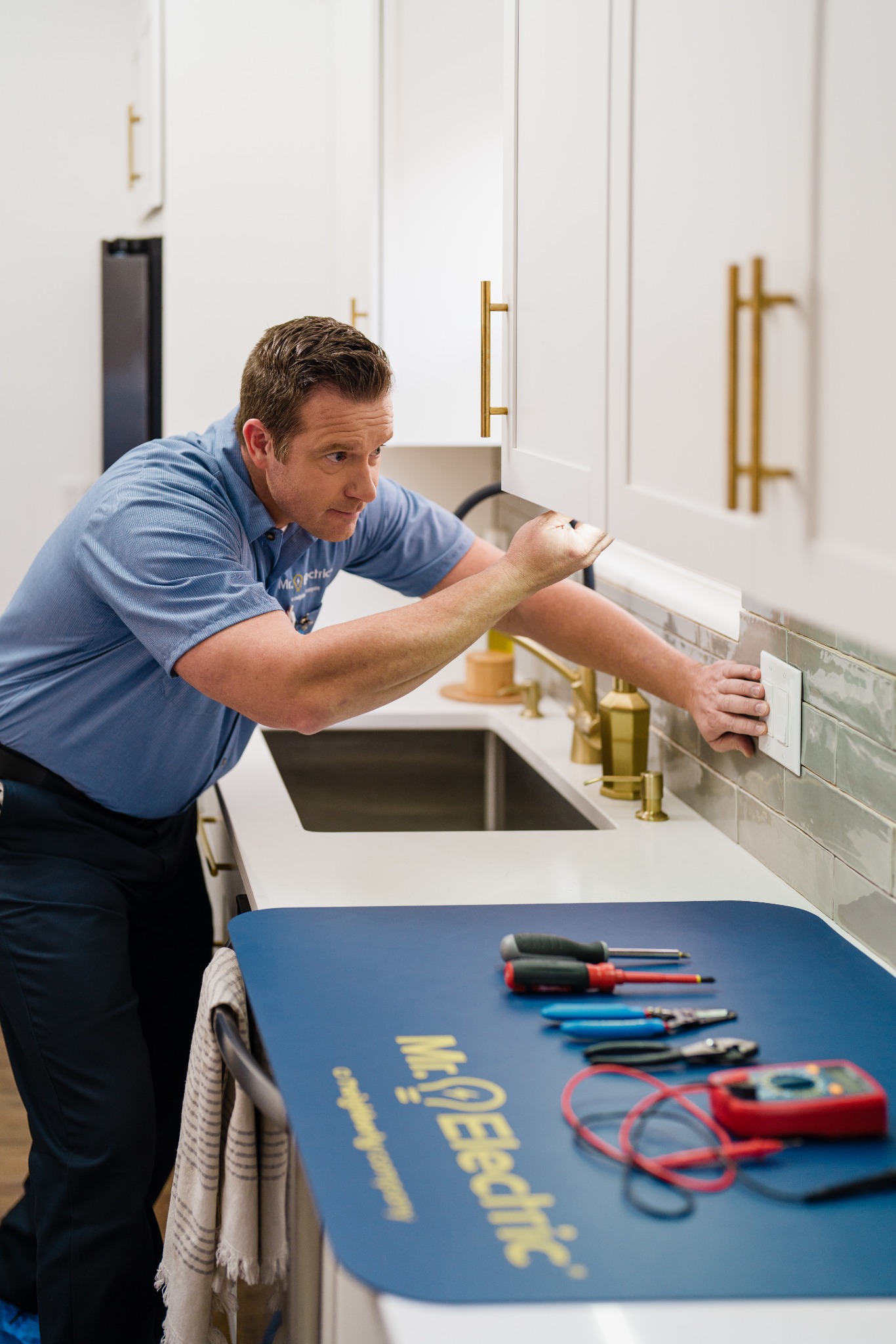 Mr. Electric of North Shore, La Facebook ad: 24/7 Emergency Electrical Services