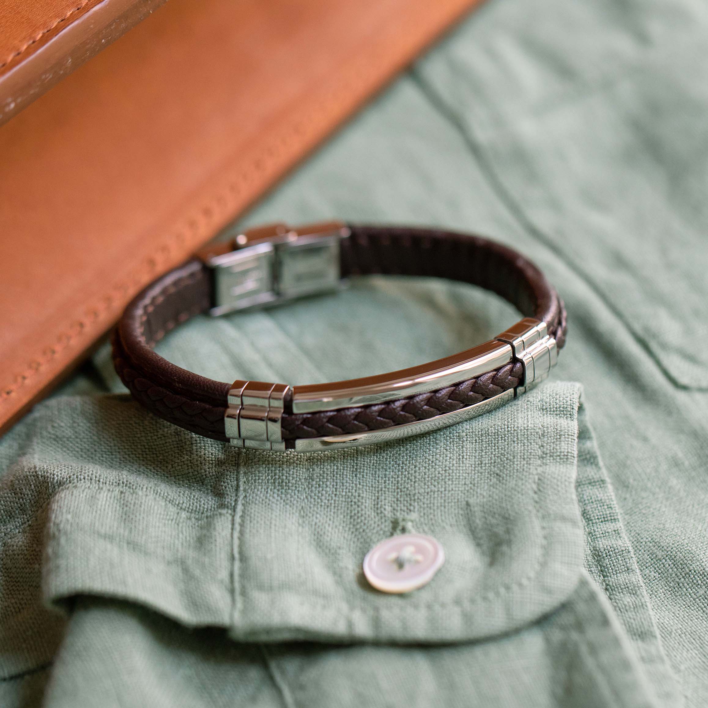 GRAAZIE Facebook ad: Graazie For Men - Découvrez nos bijoux pour…
