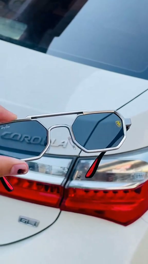 Modatop Facebook ad: أفخم نظارات رجالية 2026