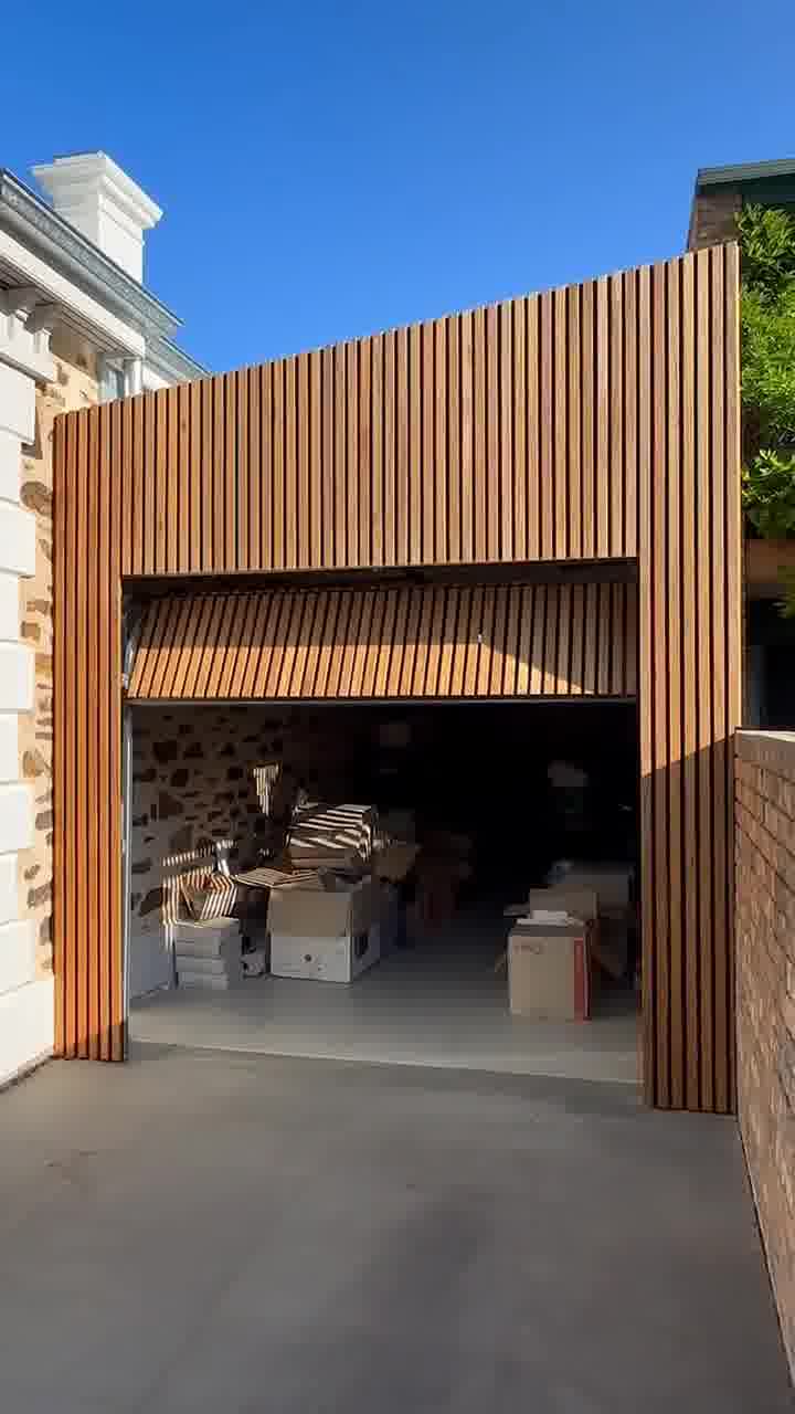 Steel-Line Garage Doors Facebook ad: Australian made Garage Doors