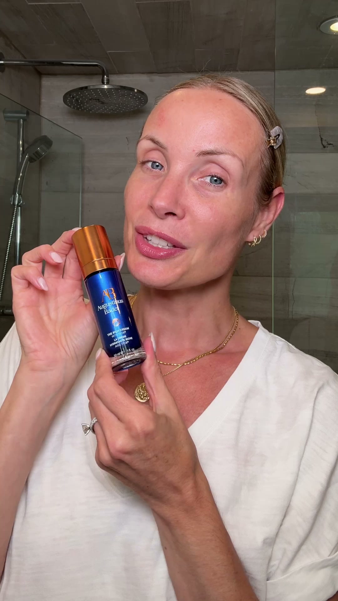 Augustinus Bader Facebook ad: Multi award-winning moisturizer