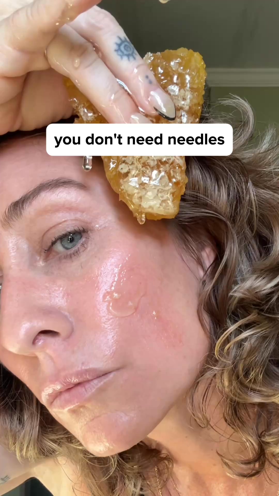 Frøya Organics Facebook ad: Dermatologists Hide This From You