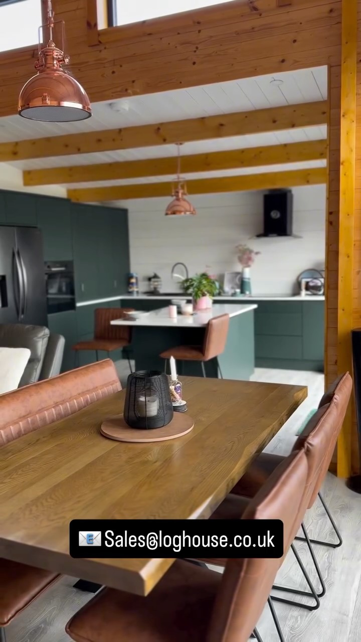 Loghouse UK Facebook ad: Dreaming of a modern escape?