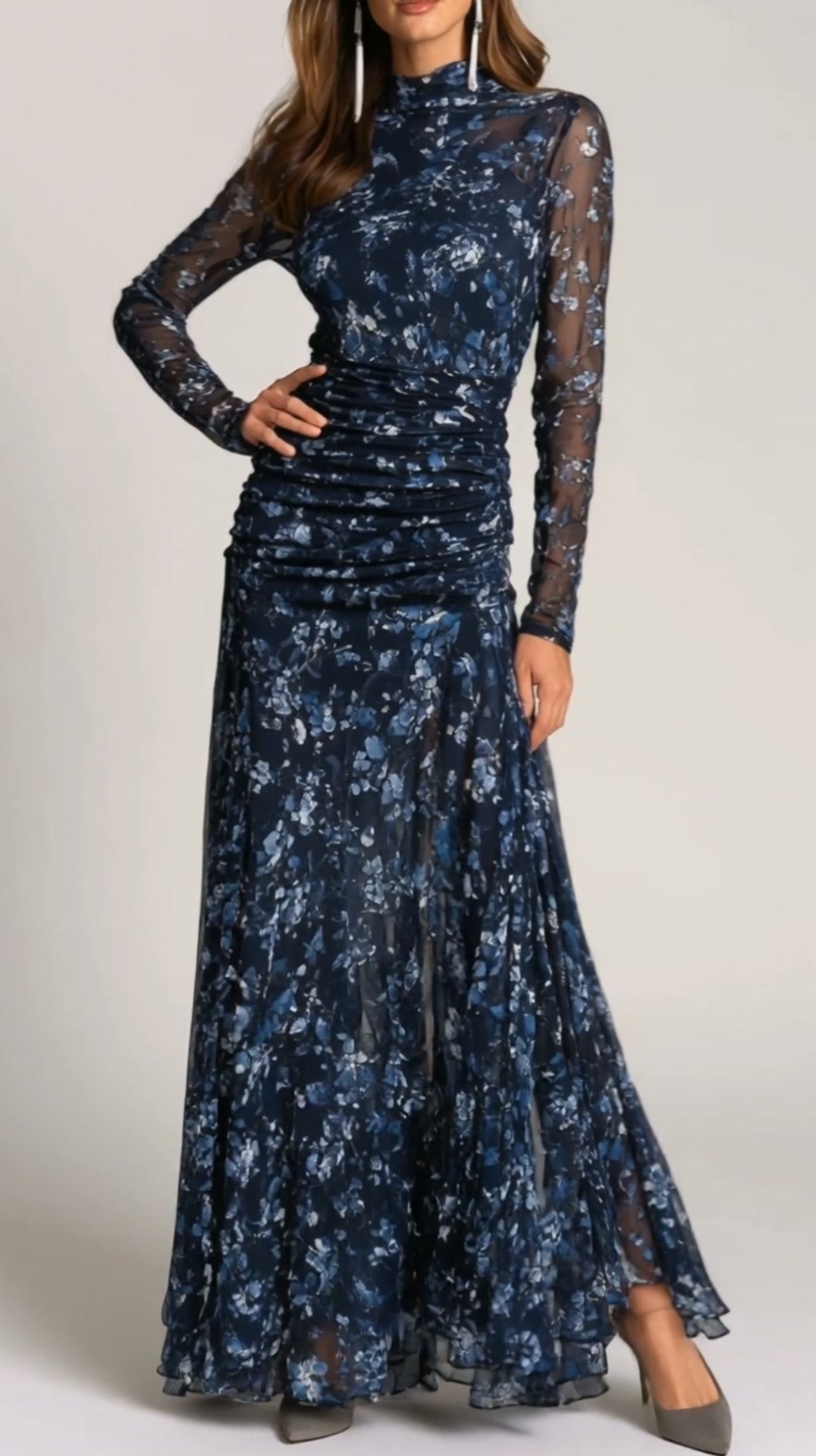 Futario Facebook ad: Vintage and Elegant Clothing--Futario