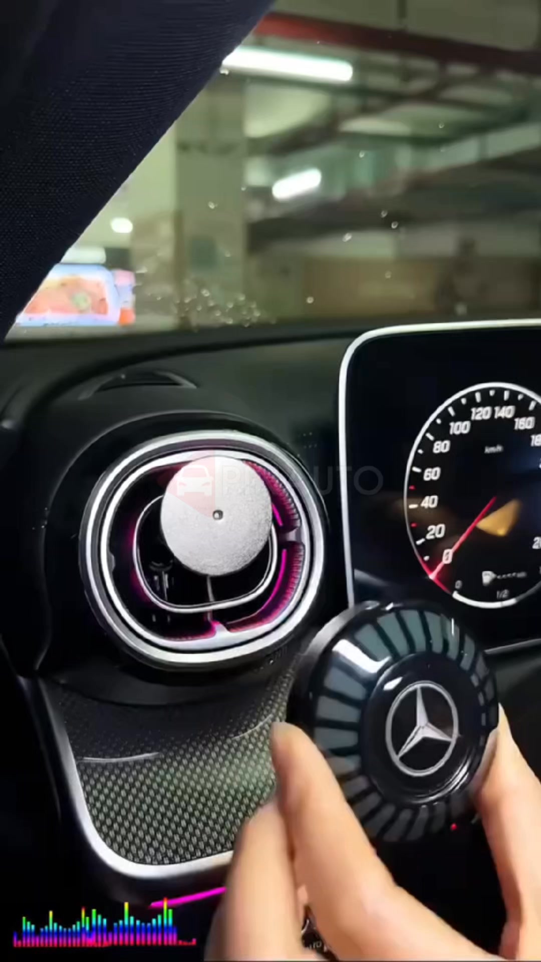 Pinauto Shop Facebook ad: Reacts to music beat for immersive lighting