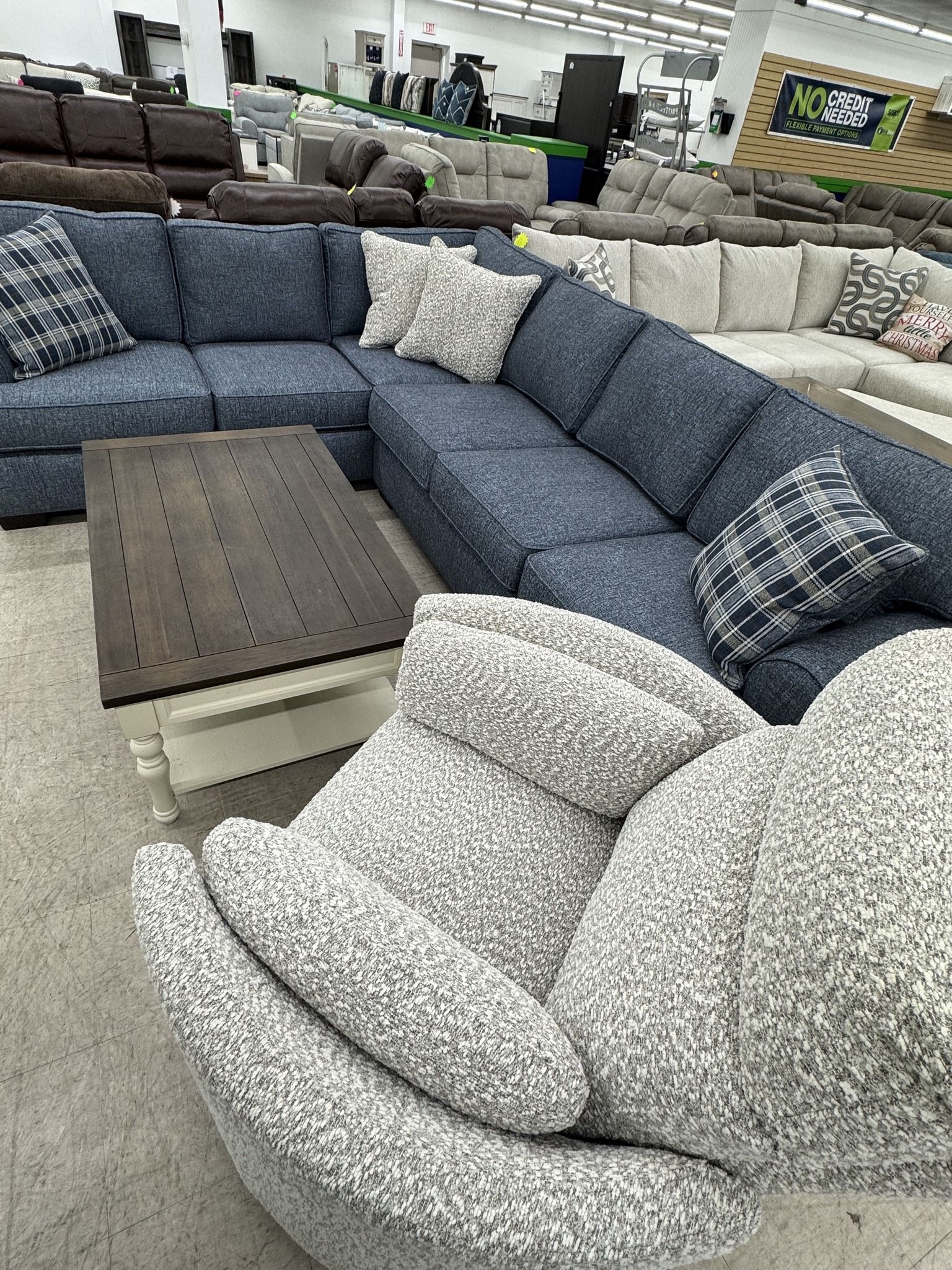 BoxDrop Yulee Mattress & Furniture Facebook ad: Get it today, it may be gone tomorrow!