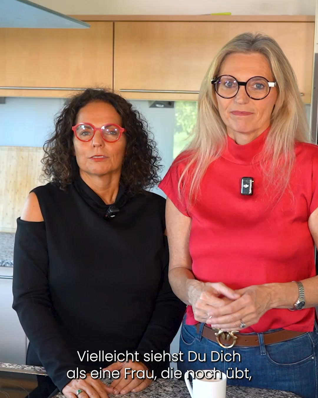 Susanne & Nicole Facebook ad: Mein Mann ist Lateinlehrer.