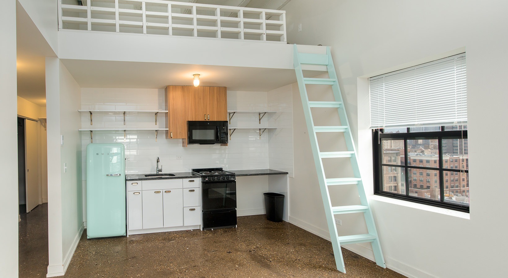The Lawrence House - Uptown Facebook ad: Uptown Chicago Apartments for Rent