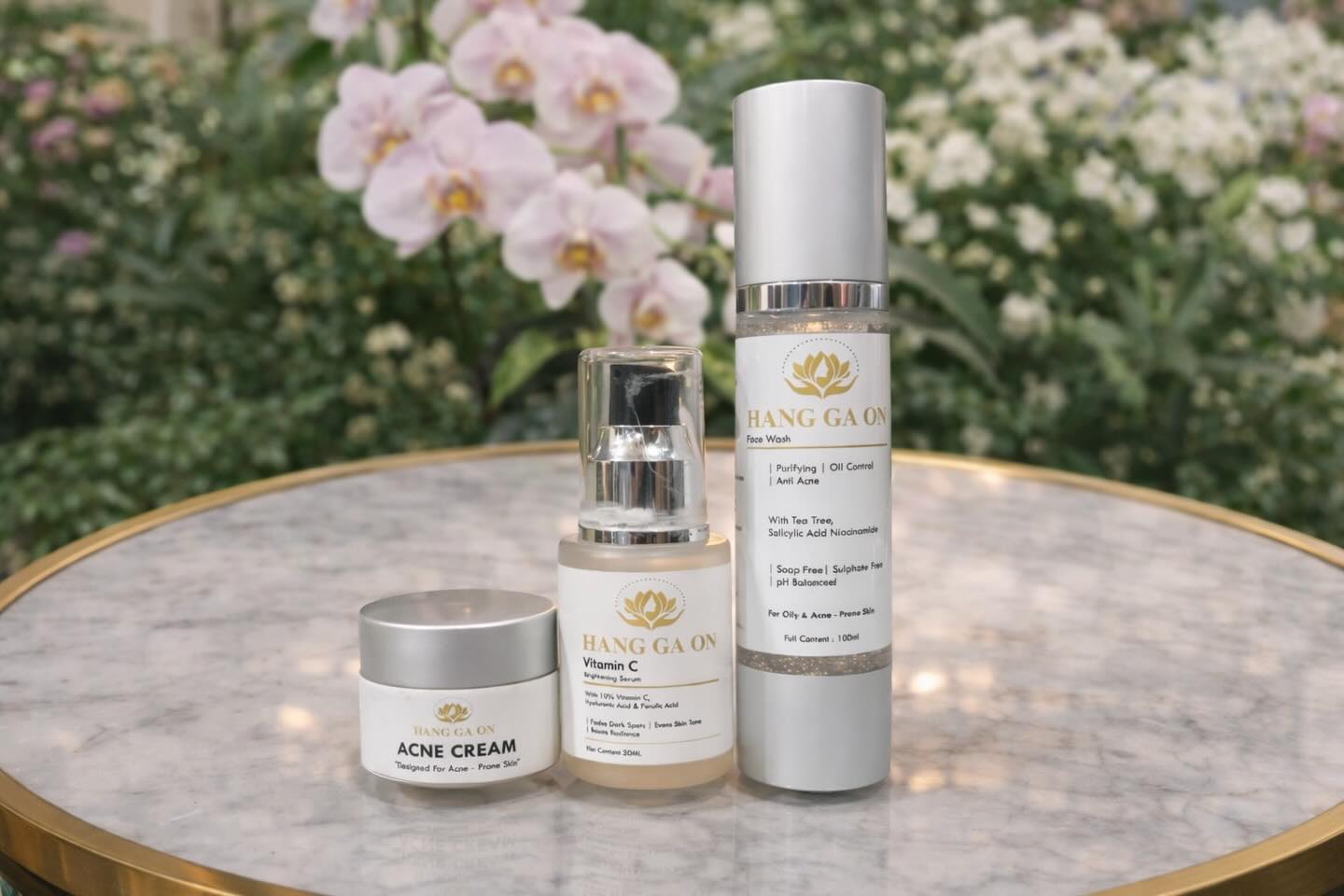 Koreanbyskystudio Facebook ad: INTRODUCING OUR NEW ACNE KIT!